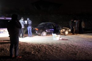 Polisten ka&ccedil;an otomobilden ceset &ccedil;ıktı