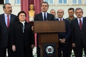 Bakan &Ccedil;elik: G&uuml;venlik g&uuml;&ccedil;leri ter&ouml;r bağlantısını &ccedil;&ouml;zd&uuml;