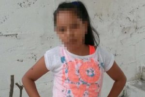 Taciz mağduru k&uuml;&ccedil;&uuml;k kızın kalbi, duruşma stresine dayanamadı