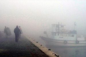 &Ccedil;anakkale Boğazı, yoğun sis nedeniyle gemi ge&ccedil;işlerine kapatıldı