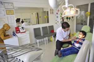 Bursalı minik &ouml;ğrenciler diş taramasından ge&ccedil;ti