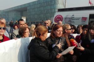 CHP&nbsp;Bursa&nbsp;Kadın Kolları'ndan "Kadına Y&ouml;nelik Şiddetle M&uuml;cadele G&uuml;n&uuml;" a&ccedil;ıklaması