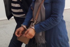 Manisa'da 22 FET&Ouml; 'abla'sı g&ouml;zaltına alındı