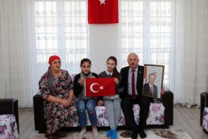 Ahıska T&uuml;rkleri &ouml;z vatanlarına yabancılık &ccedil;ekmedi