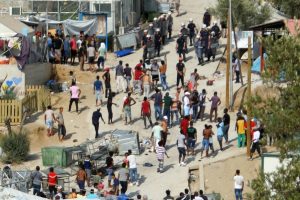 "T&uuml;rkiye ile anlaşma &ccedil;&ouml;kerse g&uuml;nde 4 bin m&uuml;lteci gelir"