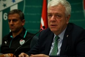 Bursaspor'da y&ouml;netim galibiyet primini ikiye katladı