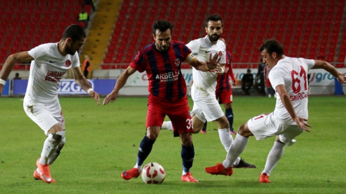 &Uuml;mraniyespor'un &ccedil;ıkışı s&uuml;r&uuml;yor!