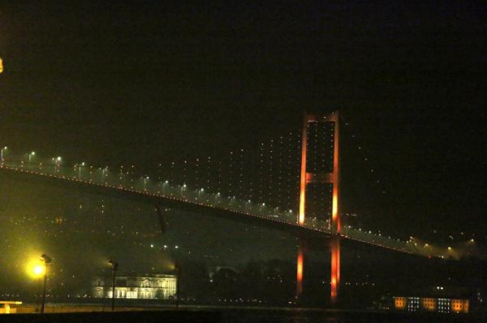 İstanbul'un simgeleri turuncu renge b&uuml;r&uuml;nd&uuml;