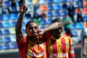 Welliton'un gol orucu 7 haftaya y&uuml;kseldi