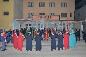 Bursa'da kahvehaneden kıraathaneye mehterli d&ouml;n&uuml;ş&uuml;m