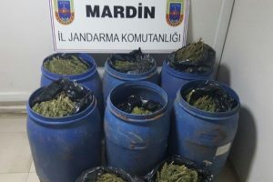 Mardin'de esrar operasyonu: 2 g&ouml;zaltı