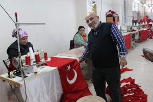 Bursalı bayrak imalat&ccedil;ısının belgesellik hayat hikayesi