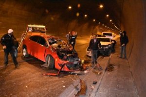 T&uuml;nelde zincirleme kaza: 5 yaralı