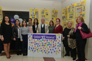 Bozbey: "T&uuml;rkiye'de kadına y&ouml;nelik şiddet g&ouml;rmezden geliniyor"