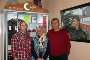 15 Temmuz şehidinin babası: O pilotun g&ouml;zlerinin i&ccedil;ine...