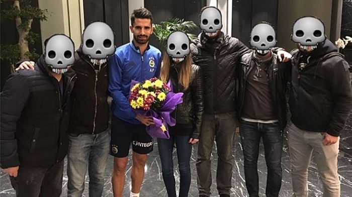 Fenerbah&ccedil;e'yi ziyaret ettiler y&uuml;zlerini gizlediler!