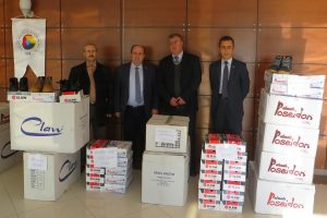 Bursa Karacabey iş d&uuml;nyasından &ouml;ğrencilere kışlık yardım