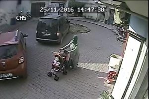 Bursa'da Suriyeli kadın hırsız eskisini bıraktı, yenisini &ccedil;aldı