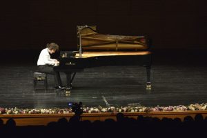 Suriyeli gen&ccedil; piyanist Bursa'da konser verdi