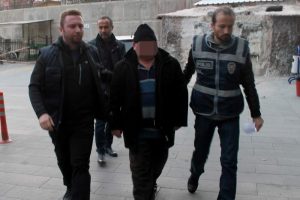 Kamu &ccedil;alışanlarına FET&Ouml; operasyonu: 23 g&ouml;zaltı