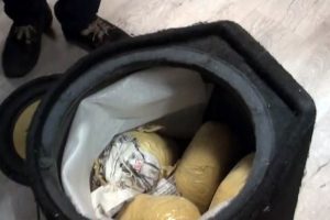 M&uuml;zik sistemi kolonundan 10 kilogram esrar &ccedil;ıktı