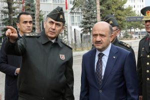 Bakan Işık'tan Kara Harp Okuluna ziyaret