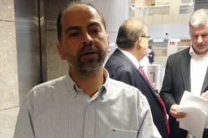 Nasuh Mahruki AKUT'tan istifa etti