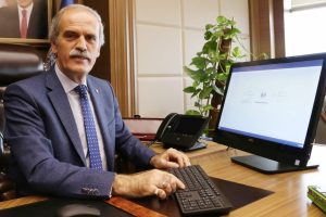 Bursa B&uuml;y&uuml;kşehir Belediye Başkanı Recep Altepe'den yetki isyanı