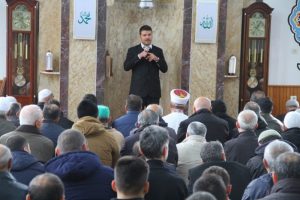 Cuma hutbesi işitme engellilere işaret diliyle aktarıldı