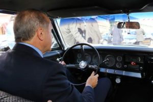 Erdoğan direksiyon başına ge&ccedil;ti