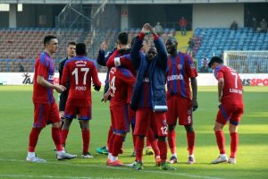 Bursaspor'dan Karab&uuml;ksporlu Traore'ye başsağlığı mesajı