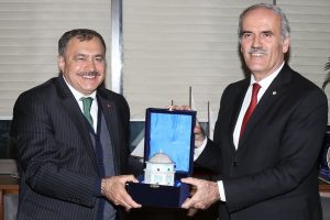 Bakan Eroğlu: "Uludağ i&ccedil;in ne istiyorsanız yapın Uludağ Bursalıların..."