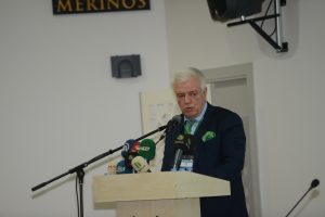 Bursaspor Başkanı Ali Ay: "Bursaspor takımının futbolcusu &ccedil;&ouml;p olamaz"