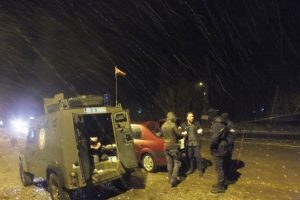 Muş'ta gen&ccedil;lerden polise &ccedil;orba ikramı