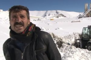 Uzun hava s&ouml;yleyerek kurtarılmayı bekledi