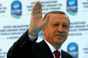 Erdoğan: 'Yastığınızın altındakini milli paraya &ccedil;evirin'