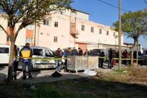 Bursa'da &ccedil;&ouml;p konteynerinde bebek cesedi bulundu