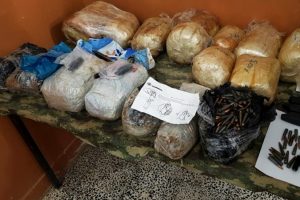 Sınırdan bomba taşıyan ter&ouml;ristler etkisiz hale getirildi