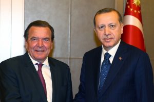 Erdoğan eski Almanya Başbakanı Schr&ouml;der'i kabul etti