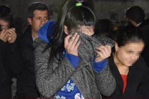Fuhuş operasyonunda, 8 kişi g&ouml;zaltına alındı