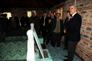 Bursa'da Pir Abdal T&uuml;rbesi ziyarete a&ccedil;ıldı