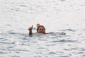 Antalya'da aralık ayında deniz keyfi