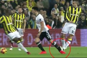 Beşiktaşlıların Van Persie isyanı