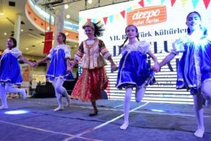 T&uuml;rk ve Ruslar dostluk festivalinde buluştu