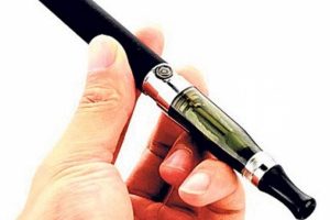 Elektronik sigaradan 10 nefes bile kalbe zararlı
