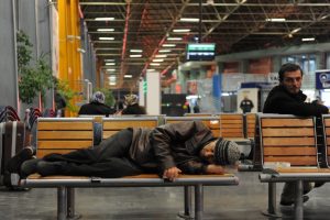 Bursa Otob&uuml;s Terminali evsizlerin yuvası oldu