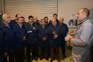 Suriyeli doktor ve avukat Bursa'da "plastik kursu"nda