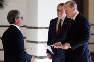 Erdoğan, Brezilya'nın Ankara B&uuml;y&uuml;kel&ccedil;isi Neto'yu kabul etti