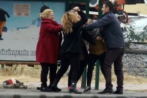 Kadınların sokak kavgası kameraya yansıdı