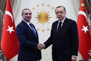 İsrail B&uuml;y&uuml;kel&ccedil;isi Cumhurbaşkanına g&uuml;ven mektubu sundu